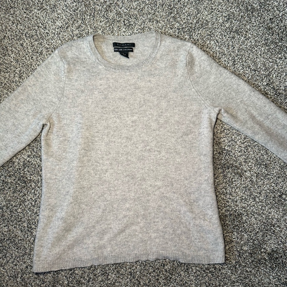 Tahari Pure Luxe 100% cashmere sweater